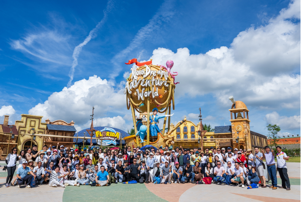 Cùng Taxi Ma Lâm tham quan Công viên nước Wonderland Water Park điểm vui chơi, giải trí mới thu hút khách du lịch nhé !